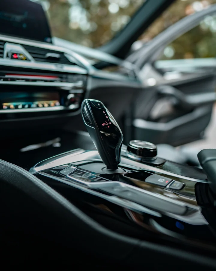 Pourquoi l'assurance auto en ligne séduit de plus en plus de conducteurs français ?