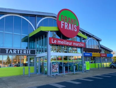 Toulouse : Elle confond les pédales de sa voiture et termine dans la vitrine du Grand Frais