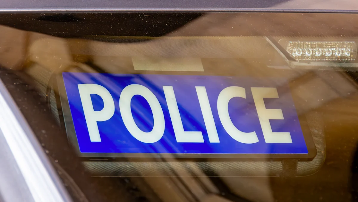Aveyron : Il arrache le rétroviseur d'un automobiliste qui venait de le doubler, pas de chance c'était un policier en civil