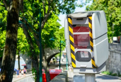 Jura : Il perd son permis après avoir doublé les bouchons à... 218 km/h