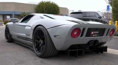Cette Ford GT Gris Nardo de 2006 passe en mode bi-turbo