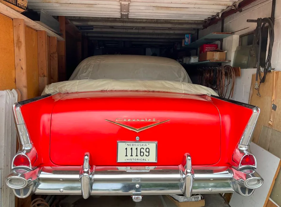 Washington : Un ancien Marine a laissé sa Bel Air de 1957 dans son garage depuis 1969, il veut désormais la vendre