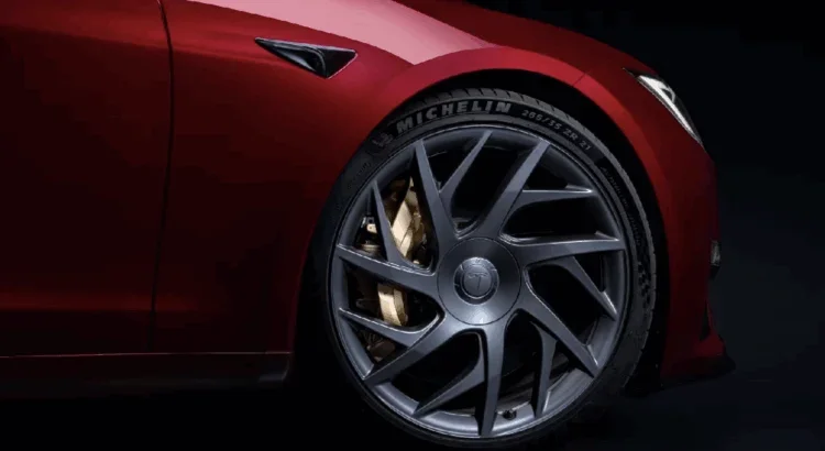 Tesla ose une stratégie digne de Ferrari pour lancer cette Model S ultra exclusive