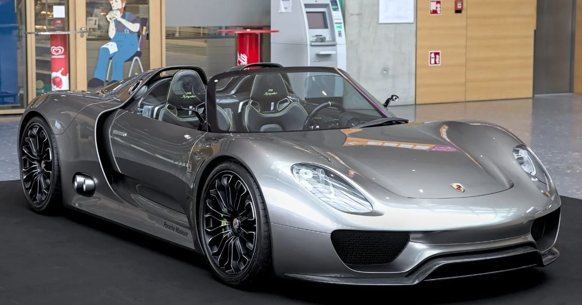 Une Porsche 918 Spyder vendue plus de trois fois son prix neuf