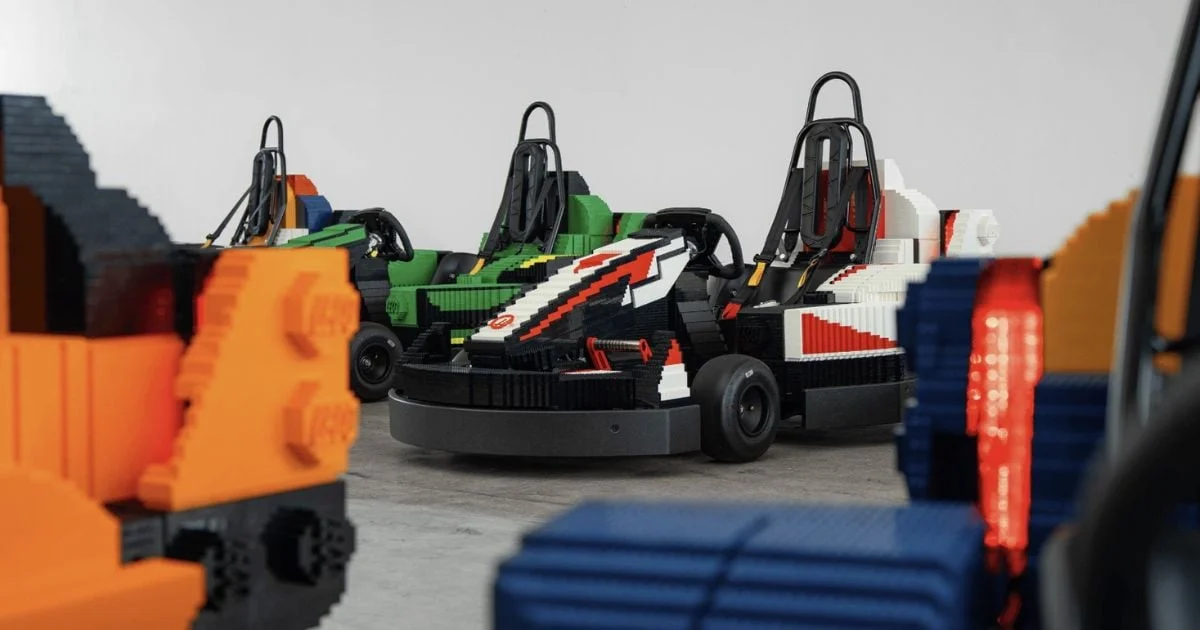 La F1 organise une parade folle avec des voitures LEGO pilotables