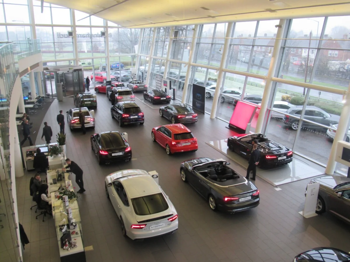 Pourquoi de plus en plus de stars du sport investissent dans les concessions automobiles