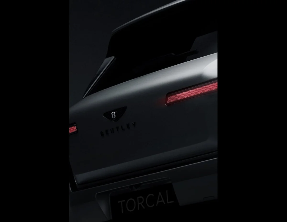 Le premier modèle électrique de Bentley porte enfin un nom