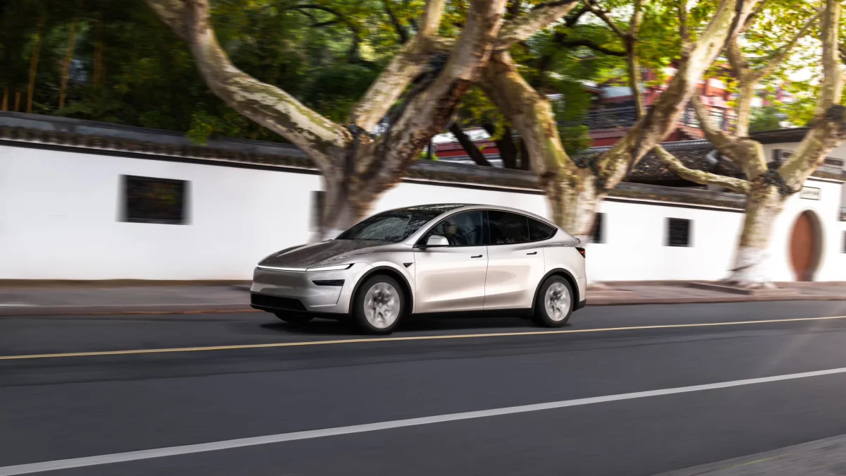 Fabriquée aux États-Unis, cette Tesla coûte pourtant 12 000 $ de plus qu'en Chine