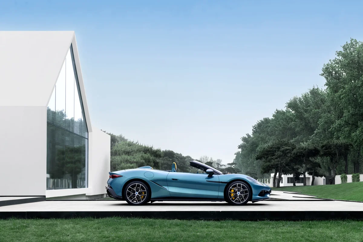 Nouvelle Denza Z (2026) : la supercar électrique de plus de 1 600 chevaux pose enfin les roues en Europe !