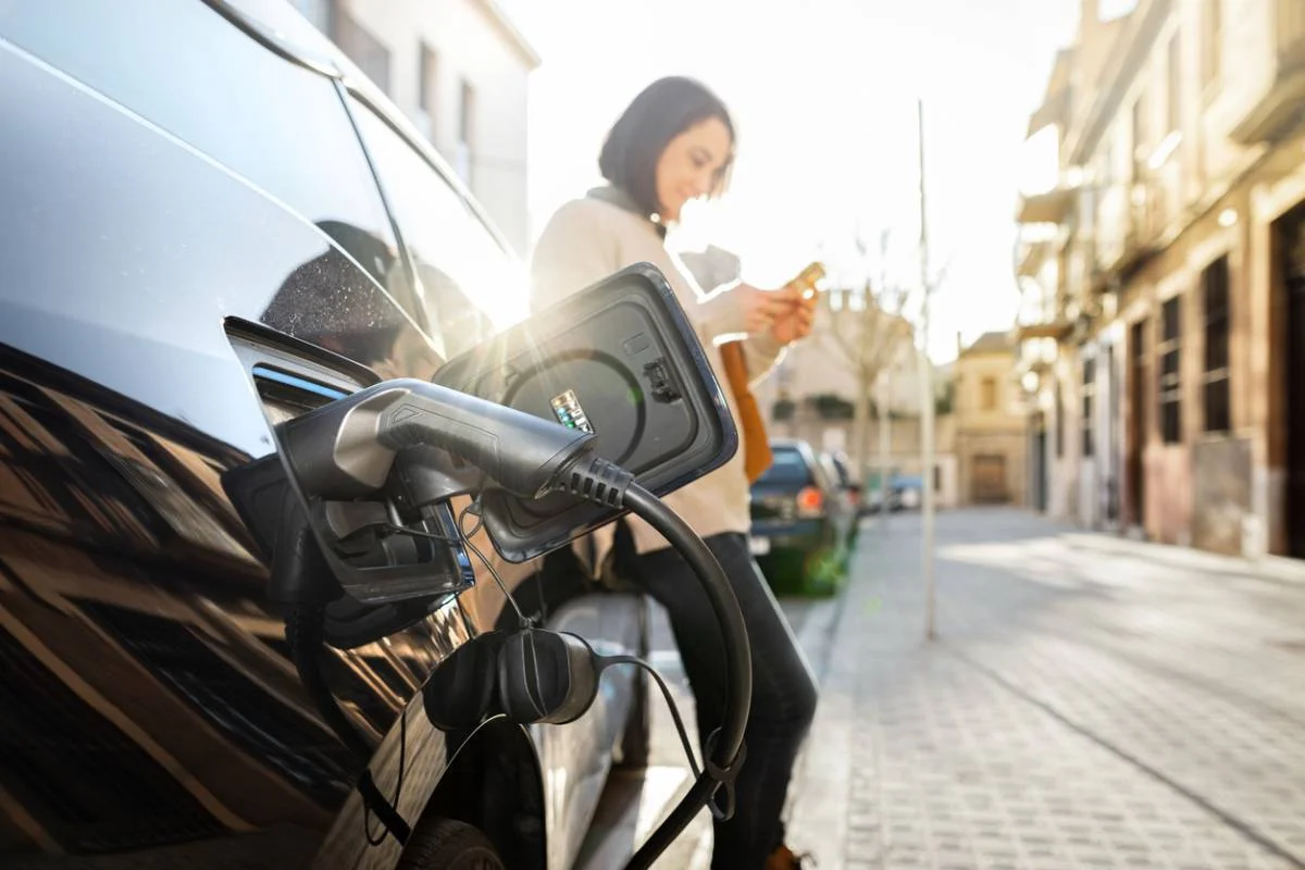 Conduire en électrique en ville sans compromis sur le style