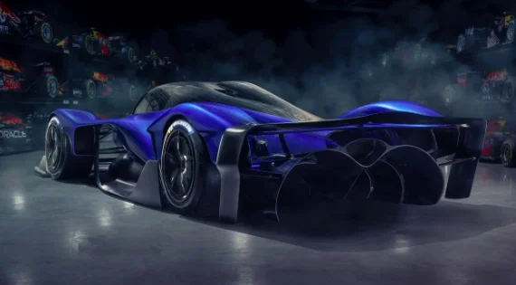 L'hypercar Red Bull RB17 de 1 200 chevaux a fait ses débuts à Goodwood