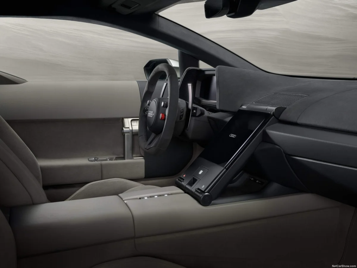Audi va repenser l'intérieur de ses voitures : écrans plus discrets, davantage de boutons, et une meilleure qualité générale