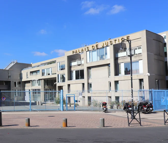 Clermont-Ferrand : Un militaire condamné après avoir roulé sans permis avec sa fille et semé les policiers