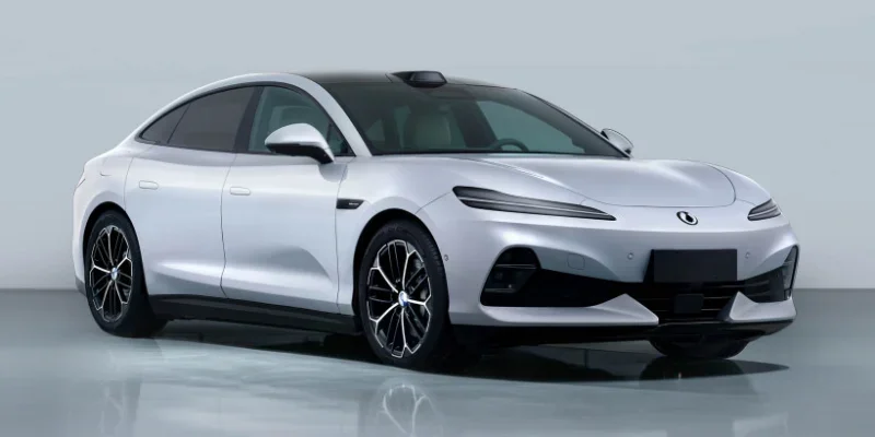 Denza Z9S : la marque premium de BYD prépare une berline de 496 ch