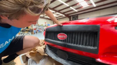 Virginie : Il achète une Bugatti à 26.000 euros sur Alibaba et elle arrive... entièrement en mousse