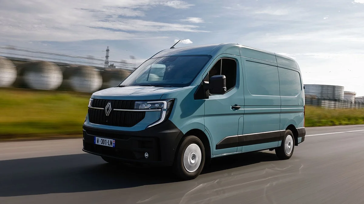 Renault Master : le grand fourgon utilitaire s'améliore