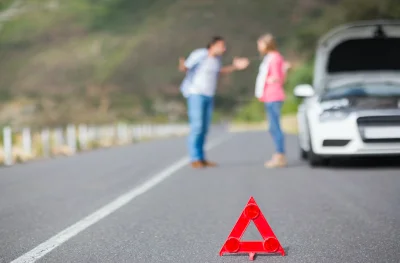 Loire : Un couple se dispute en voiture sur l'autoroute, l'homme laisse sa conjointe sur la bande d'arrêt d'urgence