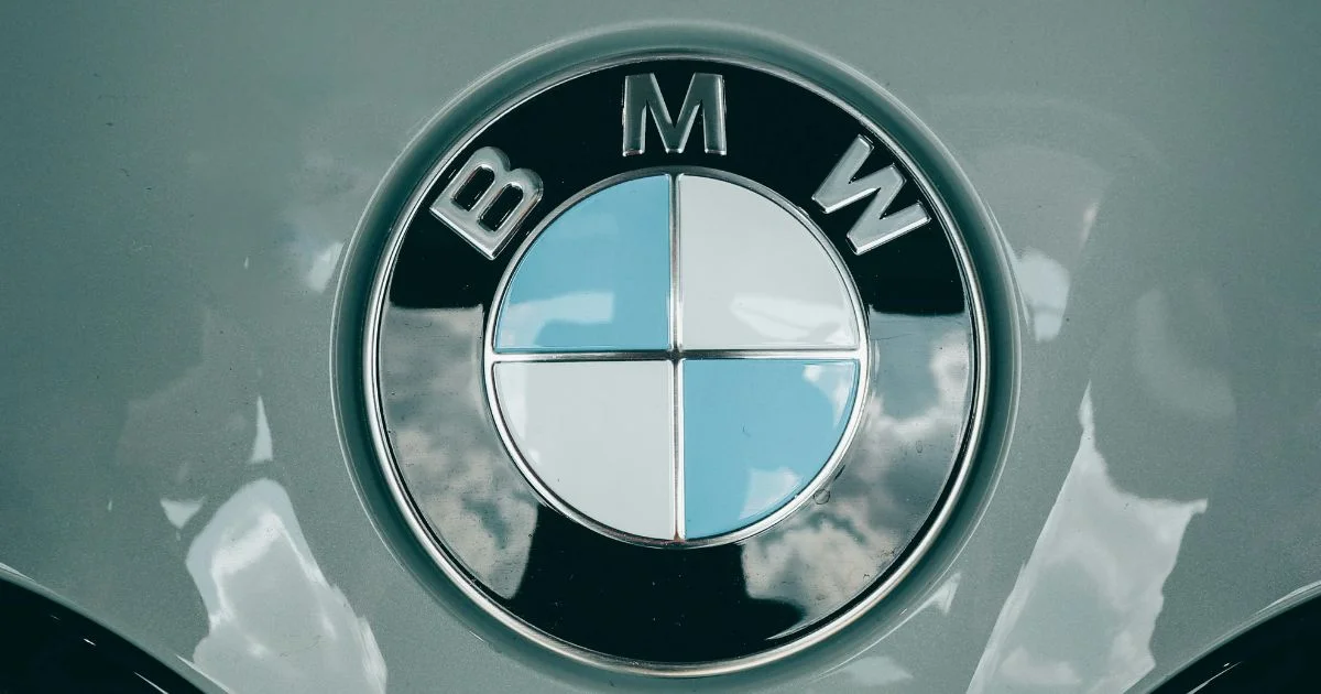 Le BMW iX5 ressemble à une Neue Klasse, mais cache une plateforme bien plus ancienne