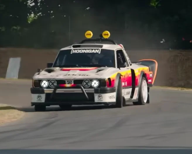 Goodwood : La légende du rallye Travis Pastrana au volant d'une Subaru de 670 chevaux