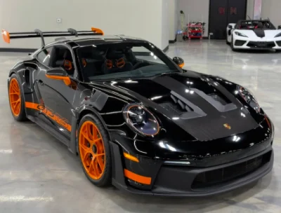 Avec seulement 1600 km au compteur, cette Porsche 911 GT3 RS vaut une petite fortune : 568.000 euros