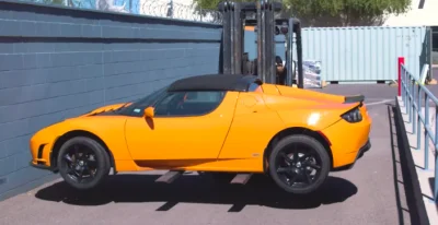 Ils avaient disparu, les derniers Tesla Roadster ont été retrouvés dans un conteneur d'expédition en Chine