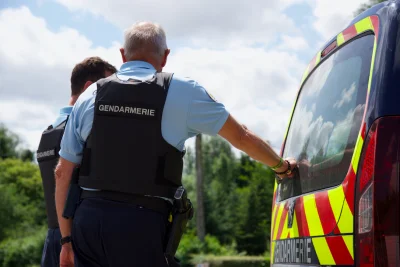 Vaucluse : Arrêté au volant du bolide de ses parents à 256 km/h, il voulait "juste le tester un peu"