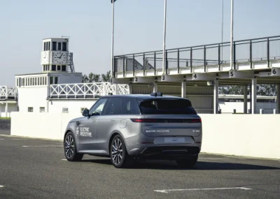Le premier Range Rover électrique est enfin là… et Land Rover n'a presque rien changé
