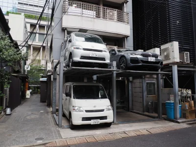 Et si, pour acheter une voiture, il fallait d'abord prouver qu'on a une place de parking ?