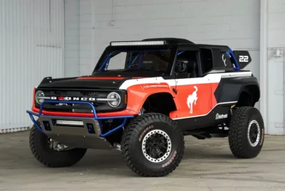 Ce rare Ford Bronco DR doté d'un V8 vaut le prix d'une Rolls-Royce