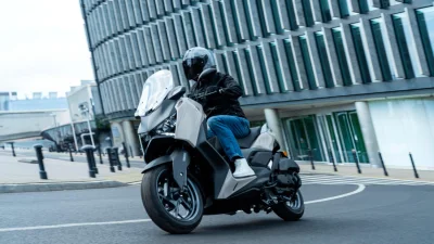 Piaggio MP3, Honda Forza, Yamaha X-Max… la liste des deux-roues accessibles avec un simple permis B