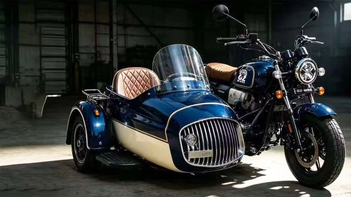 On pensait le side-car disparu… cette mini-moto le remet au goût du jour pour moins de 4000 euros