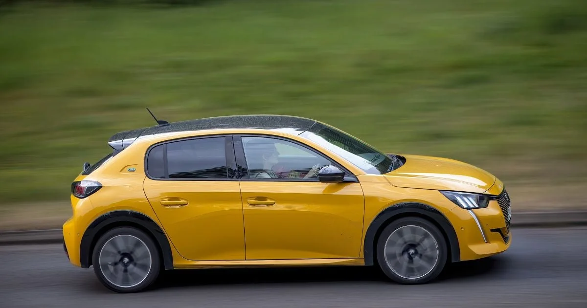 La Peugeot 208 thermique devait disparaître : elle pourrait finalement tenir jusqu’en 2033