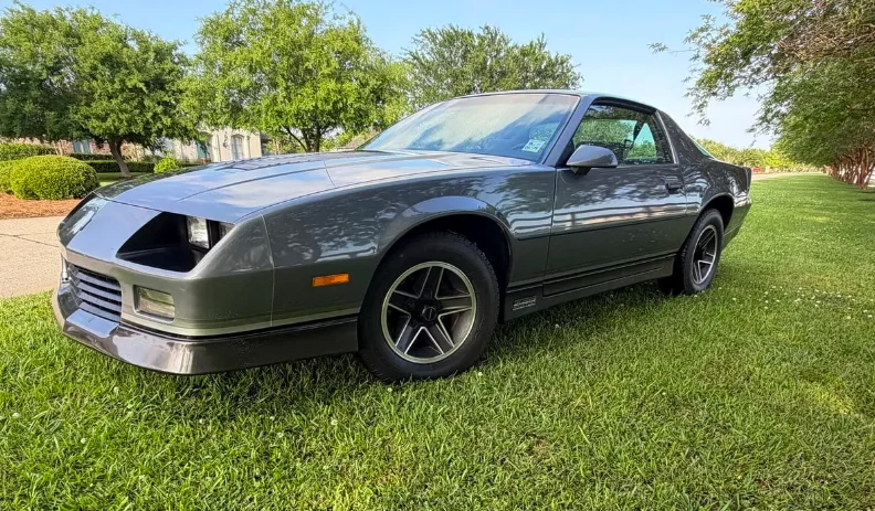Volée depuis 20 ans, cette Chevrolet Camaro Z28 refait surface