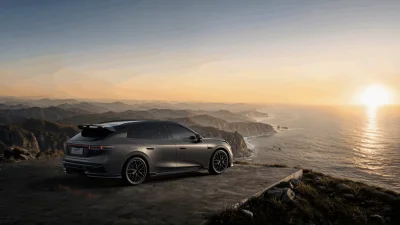 Plus de 500 chevaux pour 20 000 euros : le nouveau break hybride de Lynk&Co déjà promis au carton commercial ?