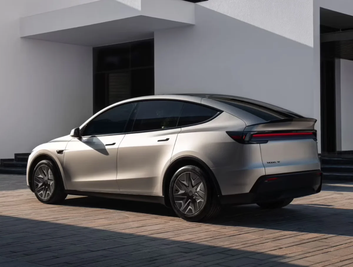Tesla : le bras de fer sur la 5G qui pourrait redéfinir l'automobile connectée