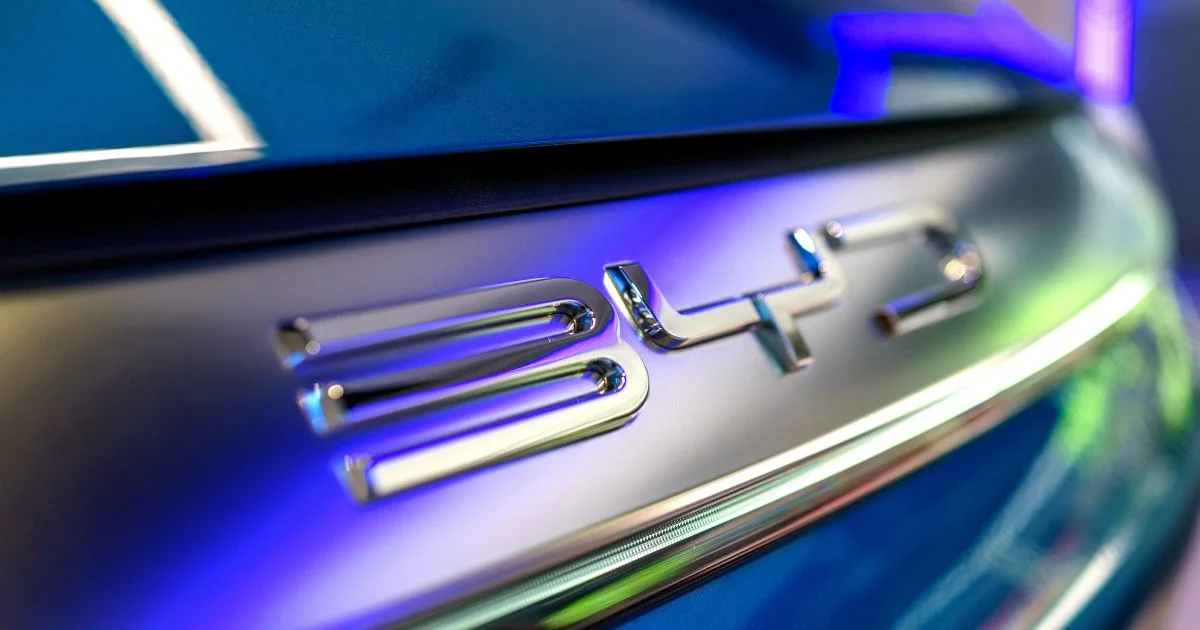 BYD veut détrôner Toyota avec une voiture taillée pour le Japon