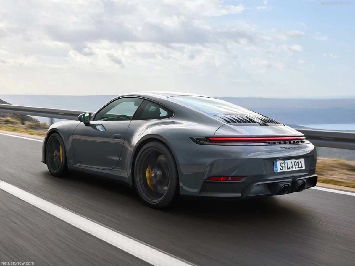 Porsche lance un plan d'économies massif pour préparer son avenir