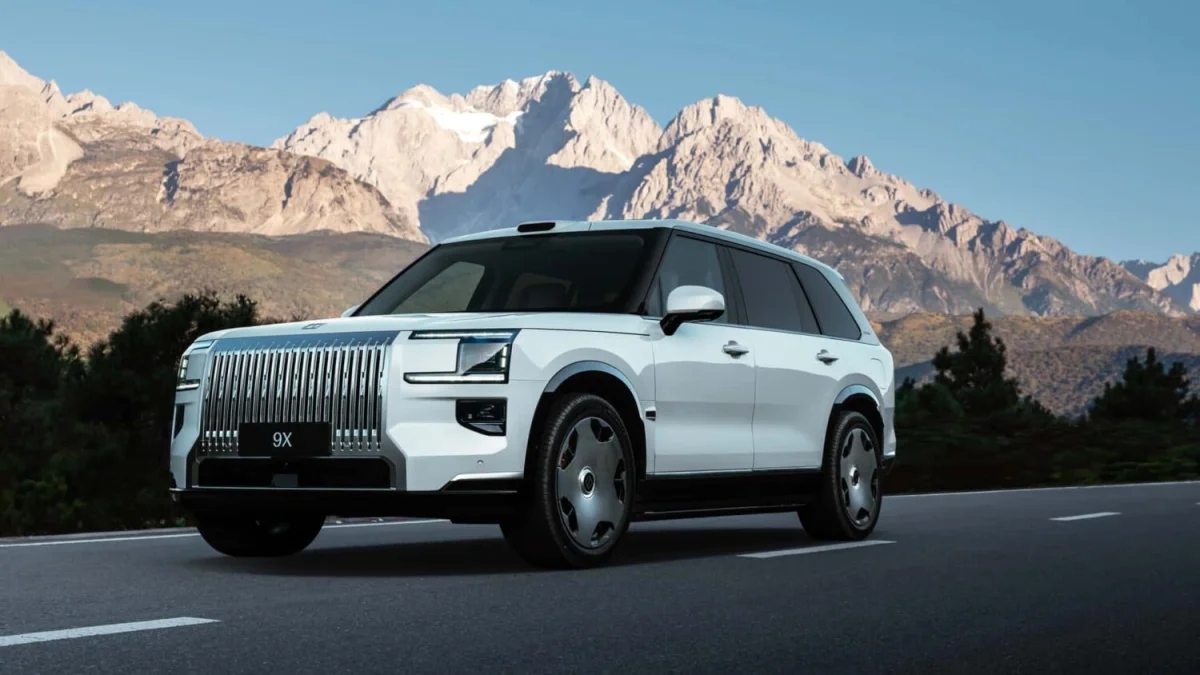 Zeekr veut piquer les clients des Allemandes avec ce SUV de luxe plein d'écrans
