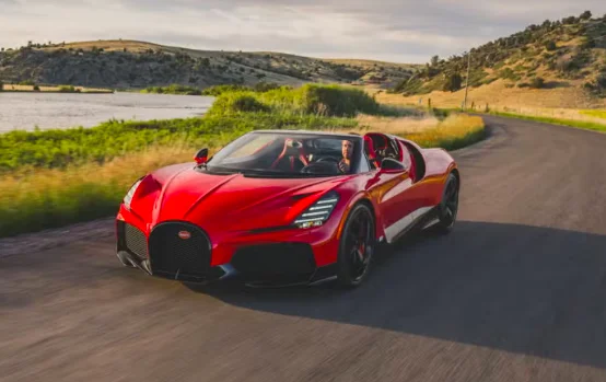 Cette Bugatti Mistral n'a que 200 km au compteur et coûte... 8,3 millions d'euros