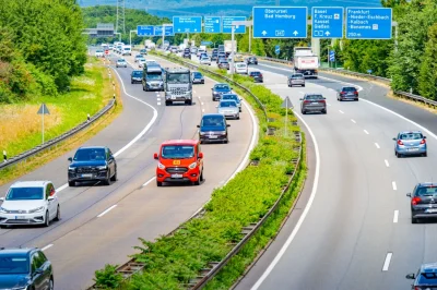 "Il pleut des prunes" : 13 minutes ont suffi pour cumuler près de 10 000€ d'amendes sur cette autoroute