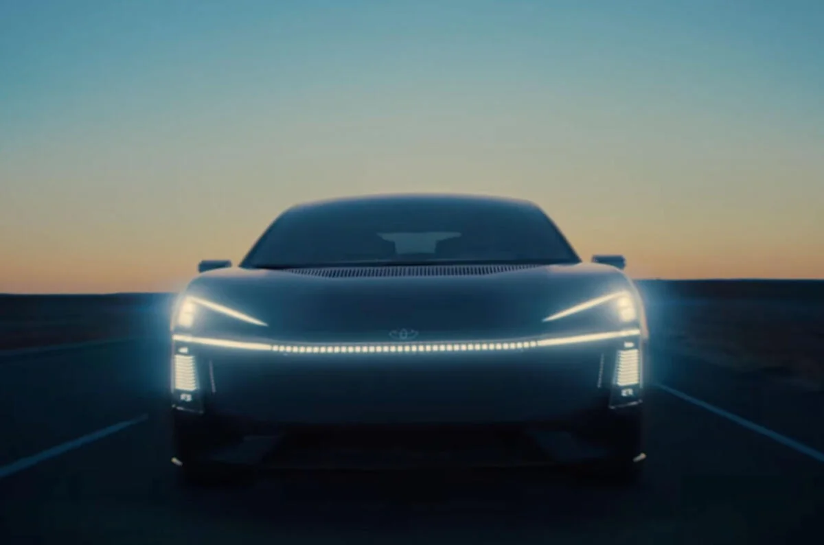 Future Toyota Corolla : une première image confirme un changement de style majeur !