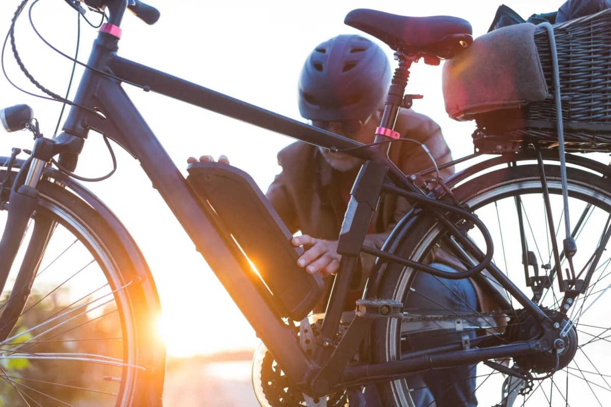 Une batterie neuve peut coûter le tiers d'un vélo électrique… cette nouvelle règle européenne pourrait vous éviter de la remplacer