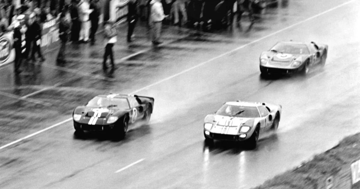 Les trois célèbres Ford GT40 Mk II de 1966 enfin réunies à Goodwood