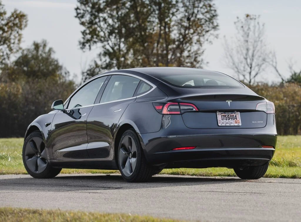 Il rend sa Tesla Model 3 après quatre ans de leasing et reçoit une facture de 13 700 €