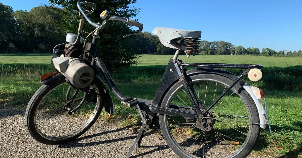 Solex, mobylettes et motos anciennes reprennent la route à Chalmaison