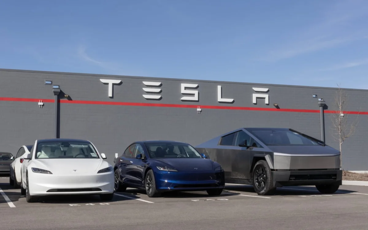 Tesla veut relier directement ses futures voitures aux satellites de SpaceX