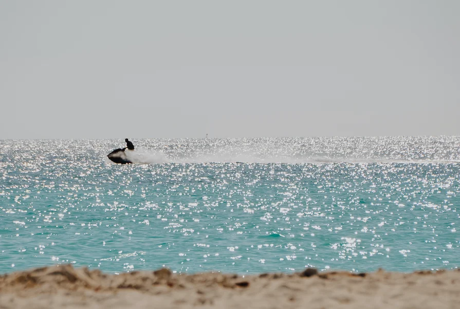 Vendée : Il tombe en panne en scooter des mers, sa voiture est emportée par la marée