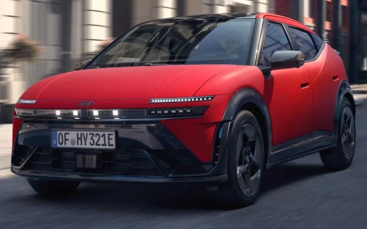 À moins de 30 000 euros, la future Ioniq 3 de Hyundai vise les 40 000 ventes en 2027