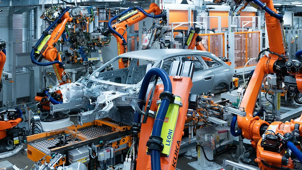 Volkswagen emploie 60 % de salariés en plus que Toyota pour produire moins de voitures