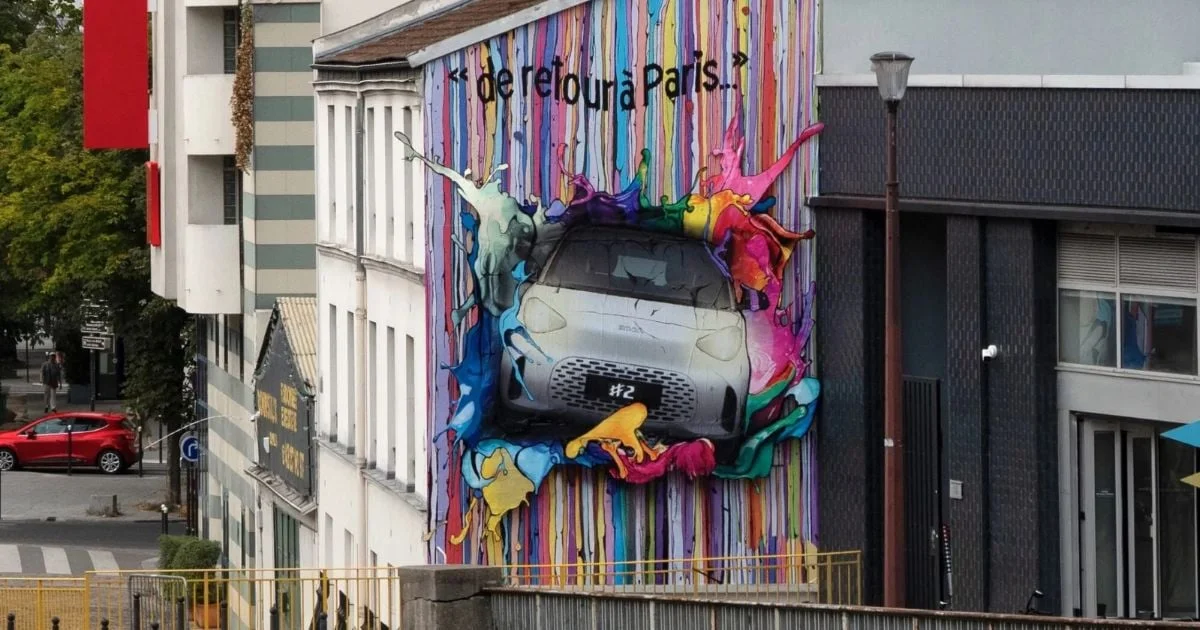 Smart #2 : sa silhouette presque définitive s’affiche sur les murs du monde